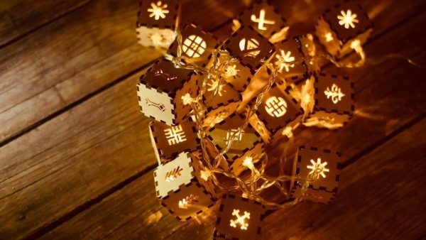 10 LED gaismas virtene ar ziemassvētku zīmēm