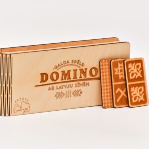 Domino ar latvju zīmēm