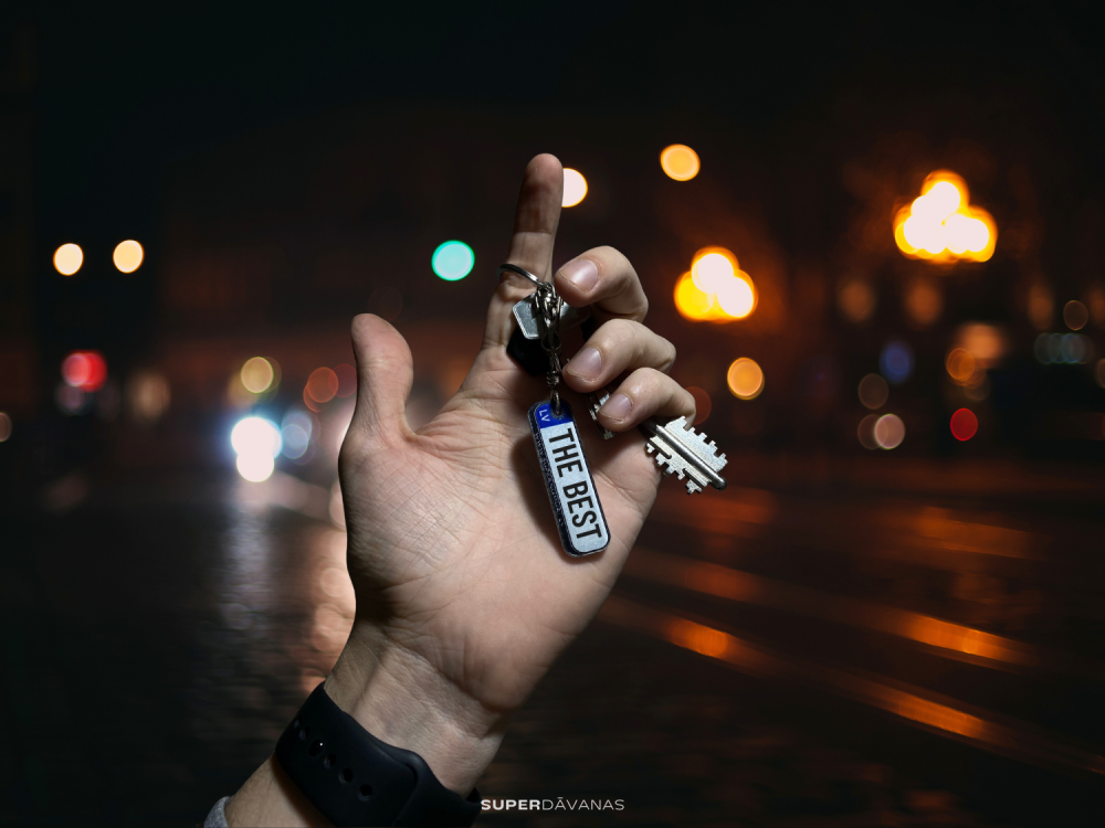 Atslēgu piekariņš "Supernumurs"