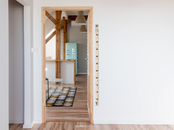 Auguma mērītājs meitenem