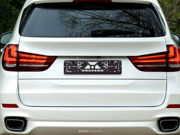 Auto numura turētājs / Melns